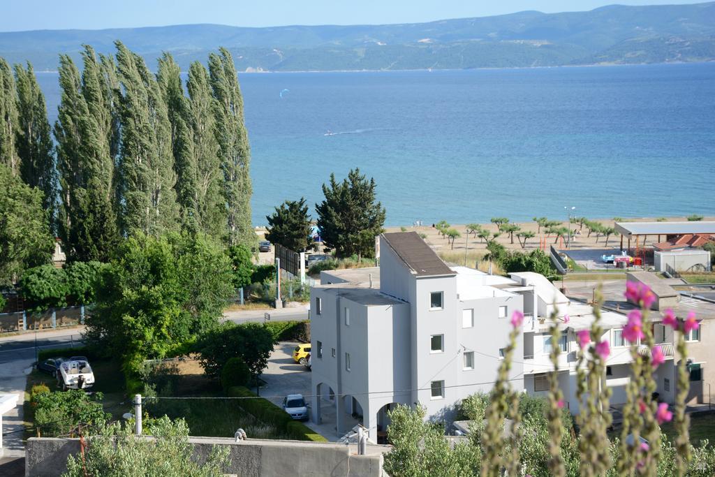 Apartments Ante Omis Luaran gambar